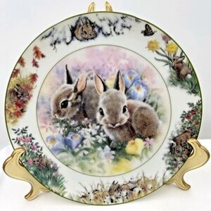 Charming Bunny Design Decorative Plate